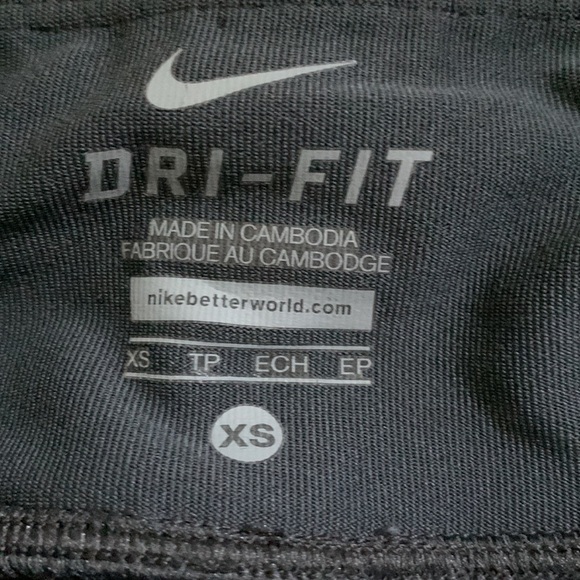 *FREE with any purchase* Livestrong gray and yellow bike shorts size XS - Picture 3 of 4